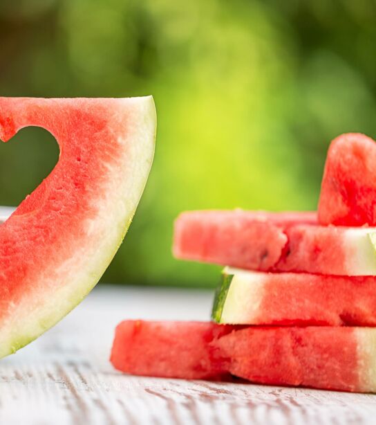 Wassermelone in Herzform ausgestochen